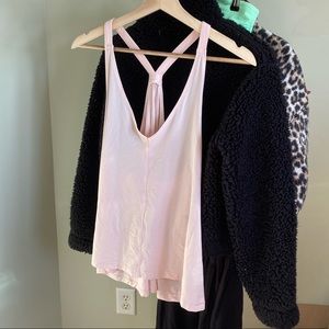 🤍Lululemon tank top